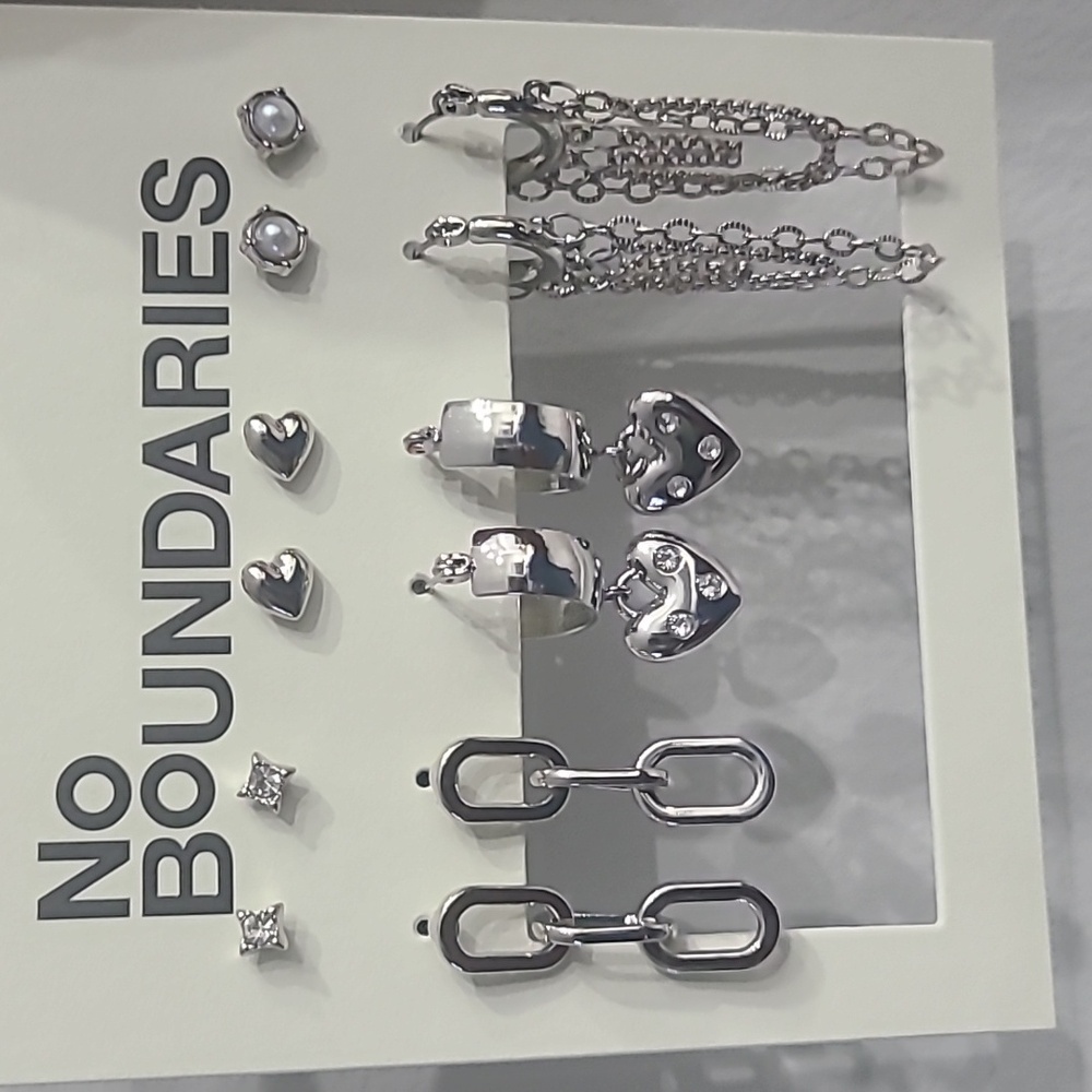 No Boundaries 6 Pairs Silver Faux Pearl And Heart Earring Collection